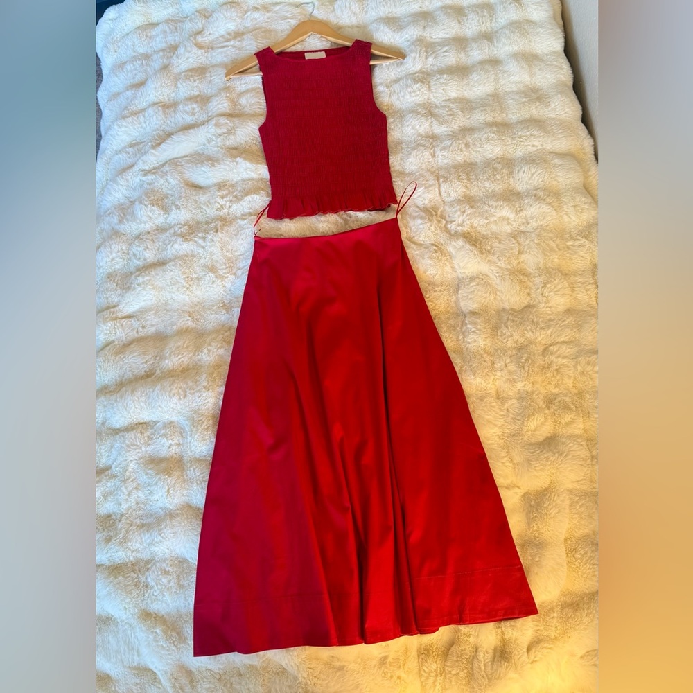 Reformation Laguna Two Piece In Lipstick, brand new, never worn, no flaws. - Picture 5 of 16